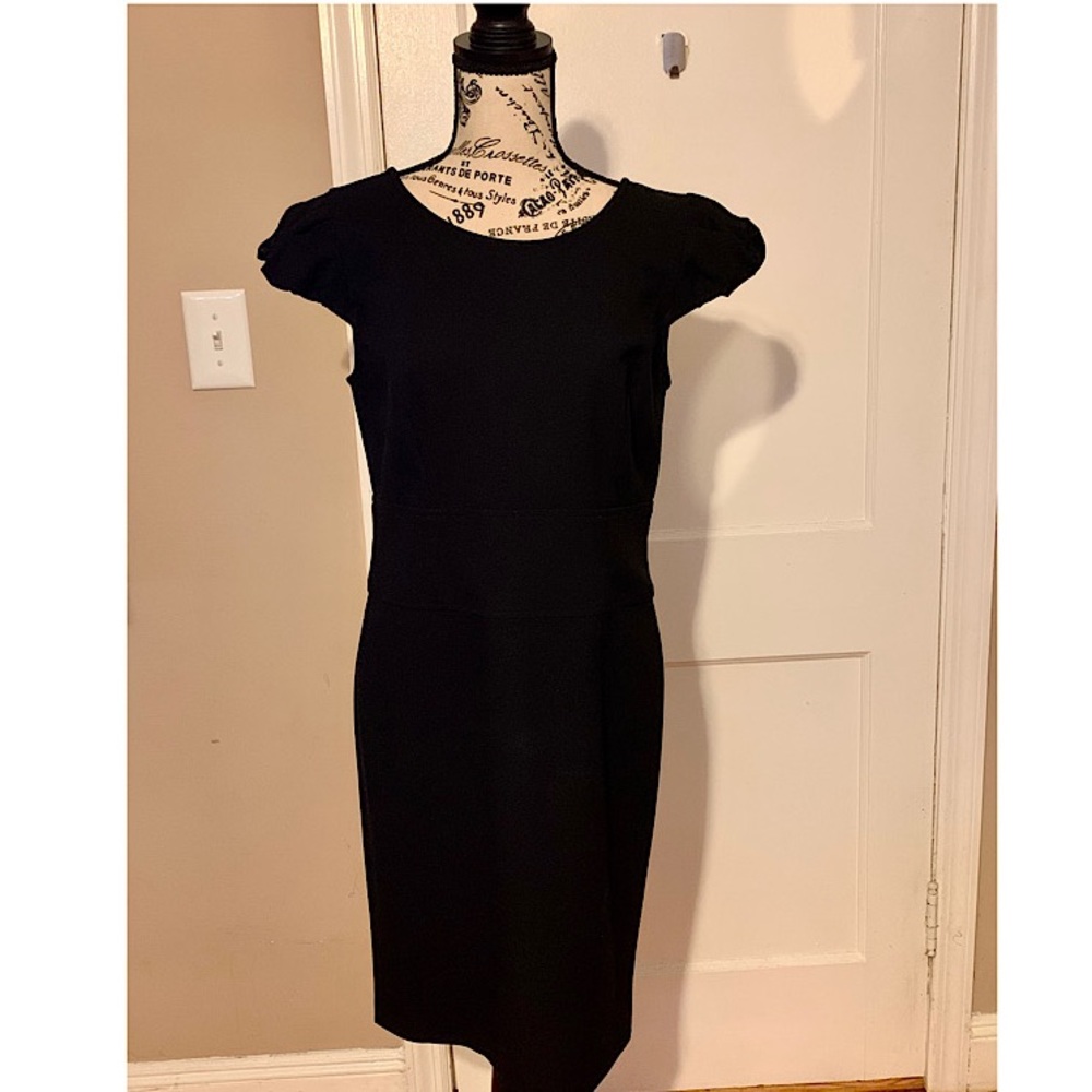 Adrienne Vittadini Sheath Dress...Sz: 8...Black